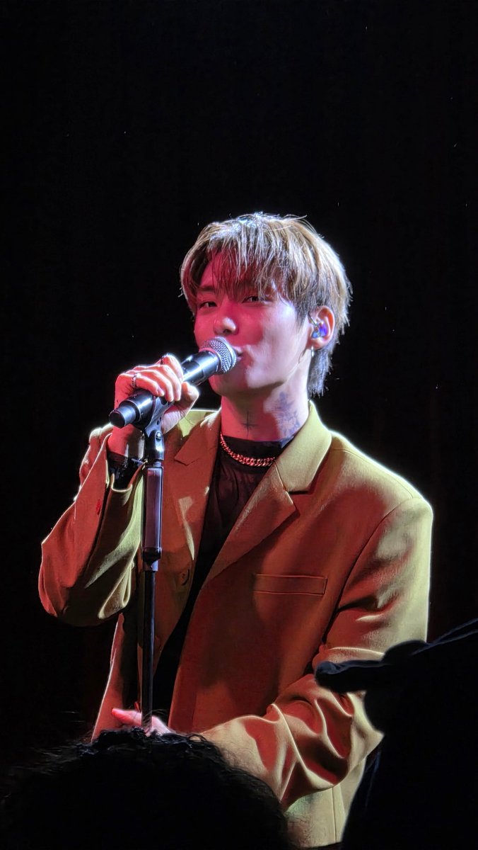 Yusunflwr's tweet photo. Making a post on insta and damn there are just some photos that still need to be posted
#JUNHEETourinUS #JUNHEEinDallas https://t.co/Oe0xsOs7yy