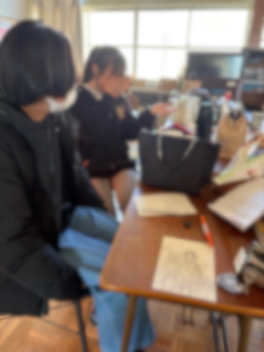 さっむい校舎で脚本ズが脚本について…ひいては1年ズの本質(？)について熱い話し合いを開催中。面白いぐらいに要素のある人材が揃う宇女演劇部はすごいですね。