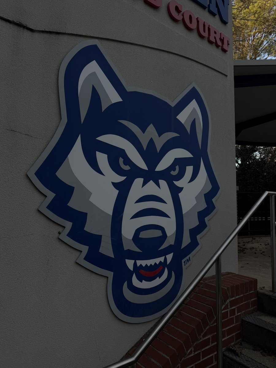 officaljay2x's tweet image. OUT WEST WITH IT!

H.I.T S.Q.U.A.D🐺