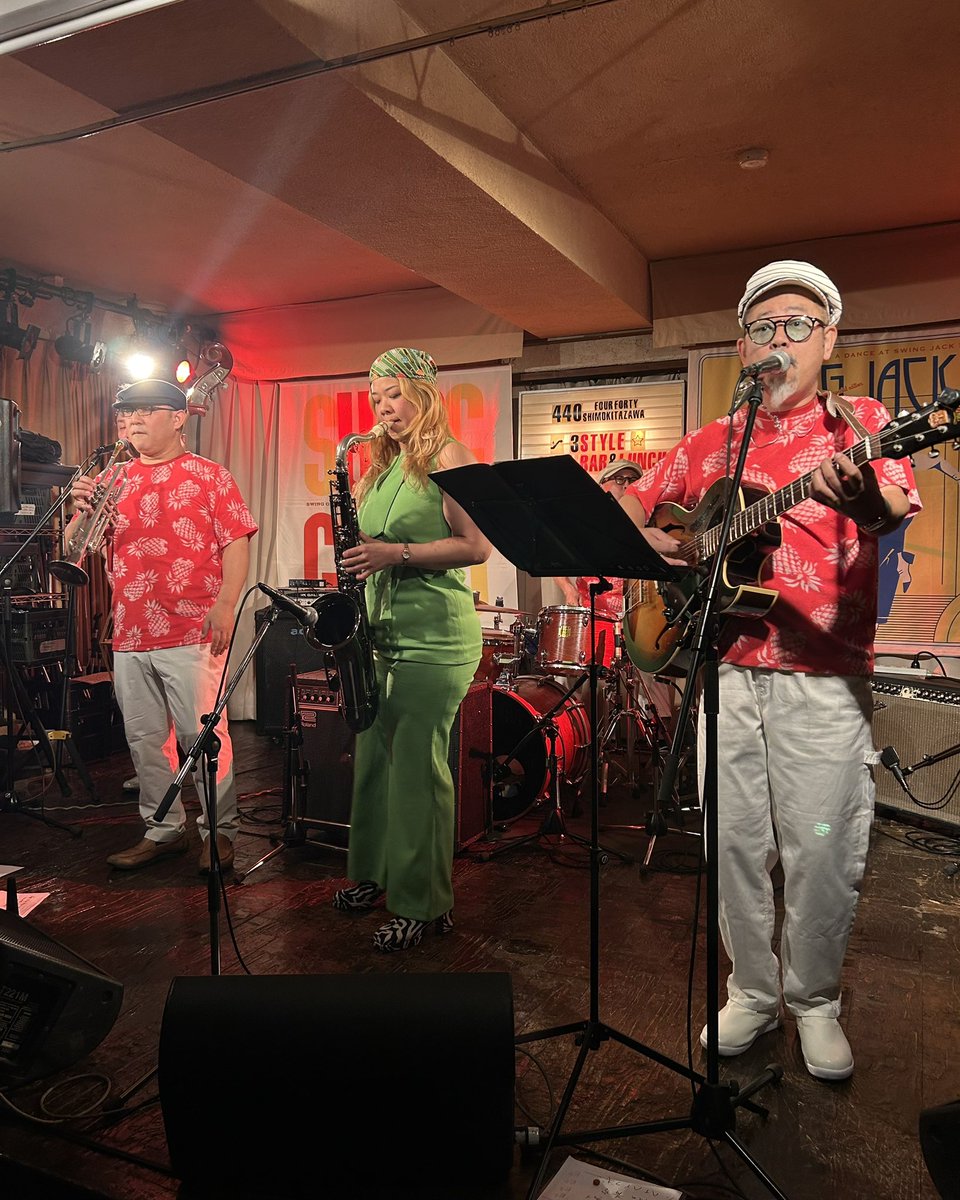 amorehirosuke's tweet photo. 2026年最初のSwing Jack!良い感じのスタートがきれました！来てくれた皆様ありがとうございました！
次は3月７日(土)ライブはDrinkin’ Holly’sです！ https://t.co/hUcVluSiaI