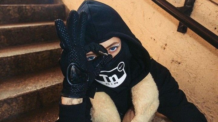 miko y esta pose en 2022.