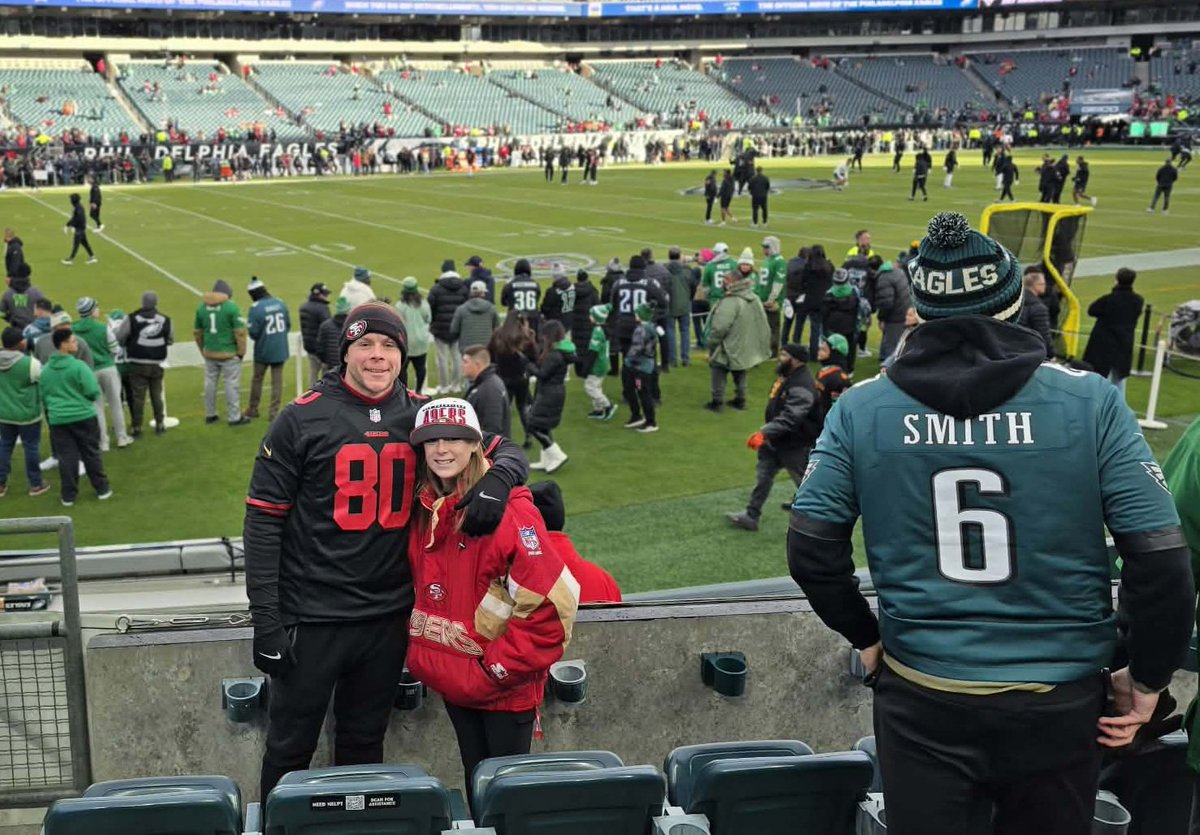 VeryGoodProWres's tweet image. Took my kid to see the #Niners lump the birds.  

Core memories made #BangBang