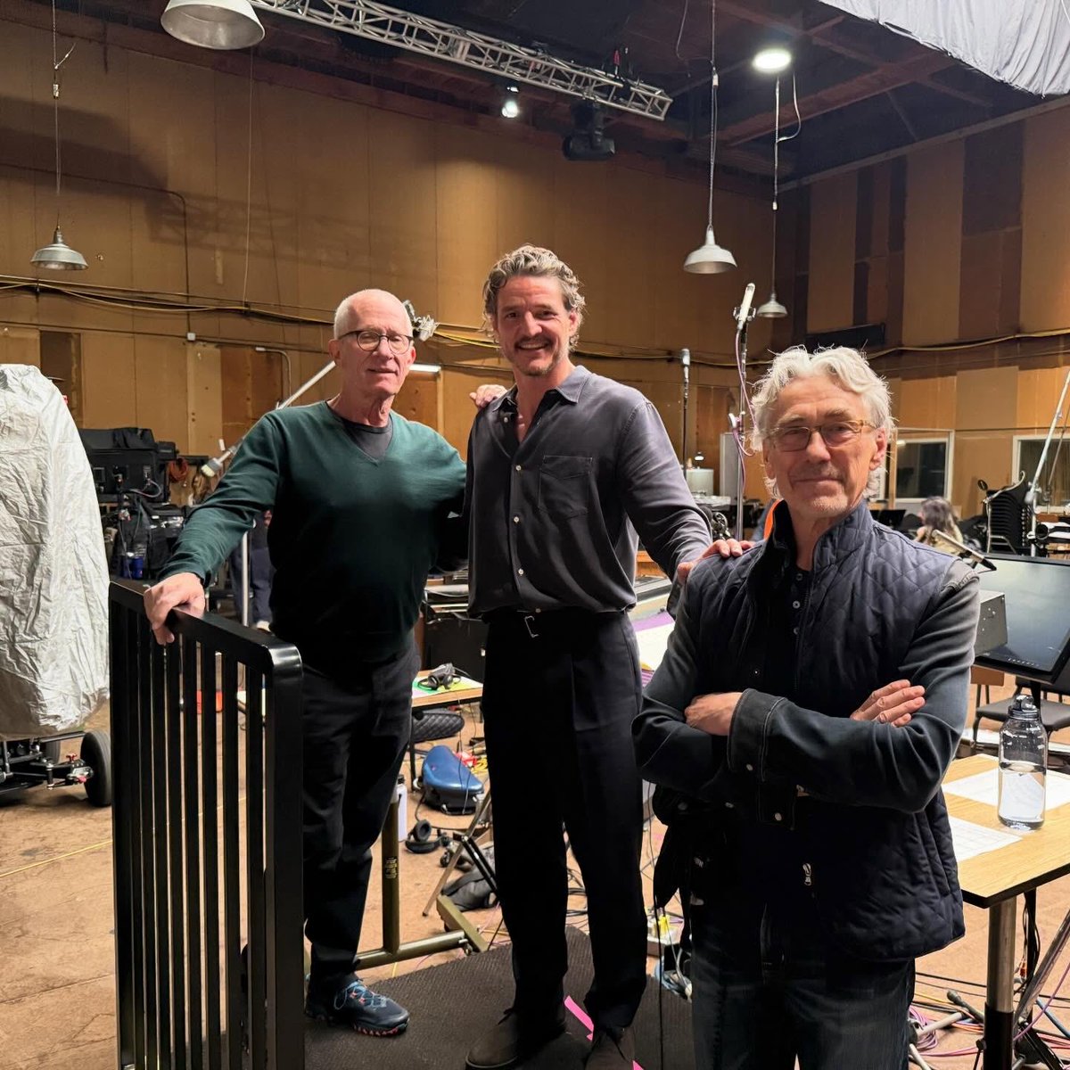 pascalarchive's tweet image. Pedro Pascal with Tony Gilroy and composer James Newton Howard 

📸 james_newtonhoward | Instagram