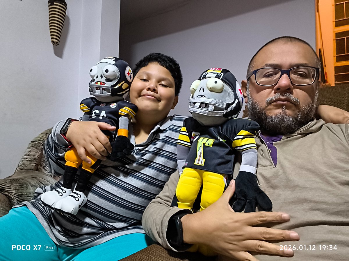 RatRodriguez's tweet photo. #NFLentelevisa https://t.co/8x9eO61Arb