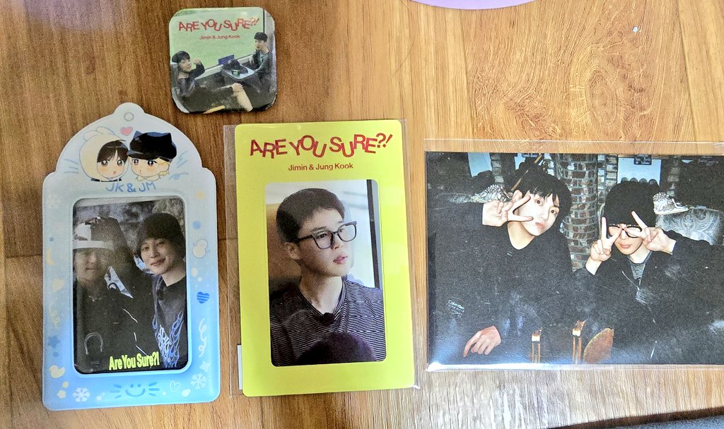 나한테 빅엿을 선물한.... 포장업체..어디냐
그래도 특전은 이쁘구나