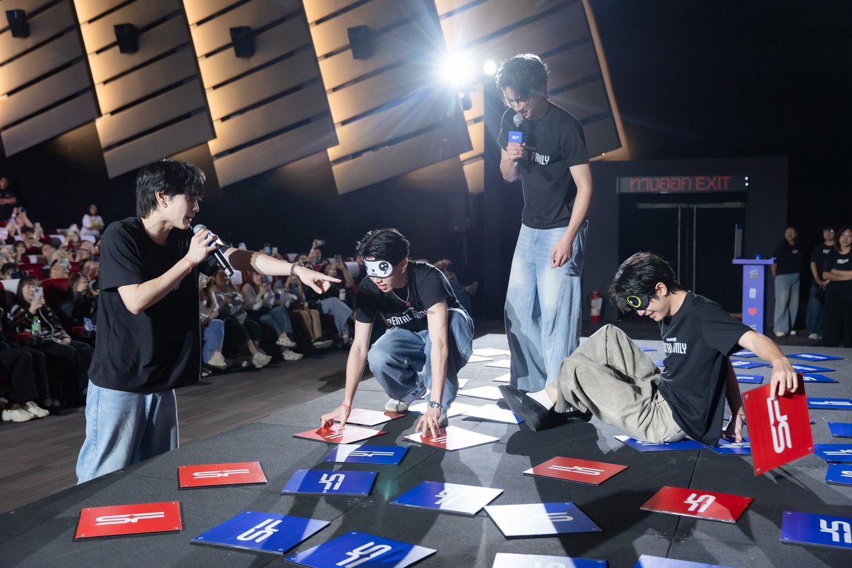 WeLoveSF's tweet image. 💞บรรยากาศความสนุก อบอุ่นหัวใจไปกับ
SEA, KEEN, SURF, JAVA, NONG NOOONG
ในรอบพิเศษ #SFFriendsScreening RENTAL FAMILY
ที่ SFW เซ็นทรัลเวิลด์

📸ผู้โชคดีสามารถดาวน์โหลดภาพ GROUP PHOTO ได้ตั้งแต่วันนี้ - 20 ม.ค. 69
คลิกดาวน์โหลดภาพที่ 👉 bit.ly/PG-SFFRental…