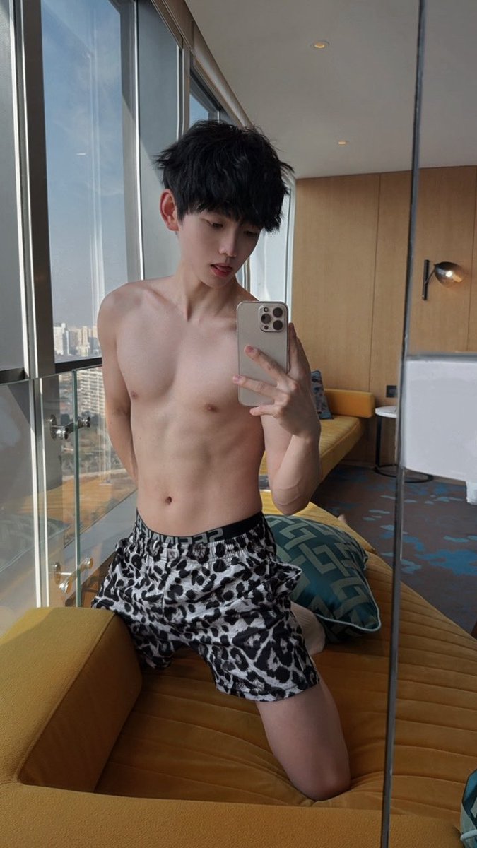 小肌肉奶狗_ tweet media