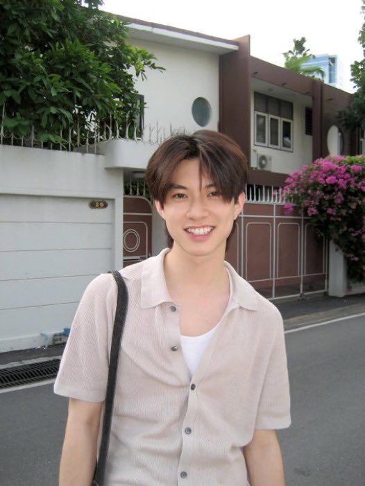 astonsdimpless's tweet image. my would kill for them line 💓