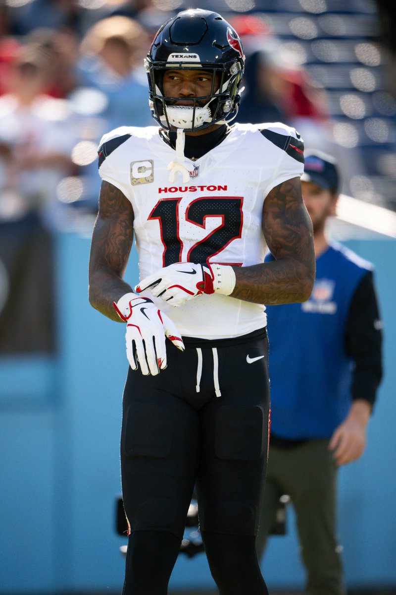 UnderdogNFL's tweet photo. Nico Collins at halftime:

3 catches
21 receiving yards
0 TDs https://t.co/XLO7Mike67