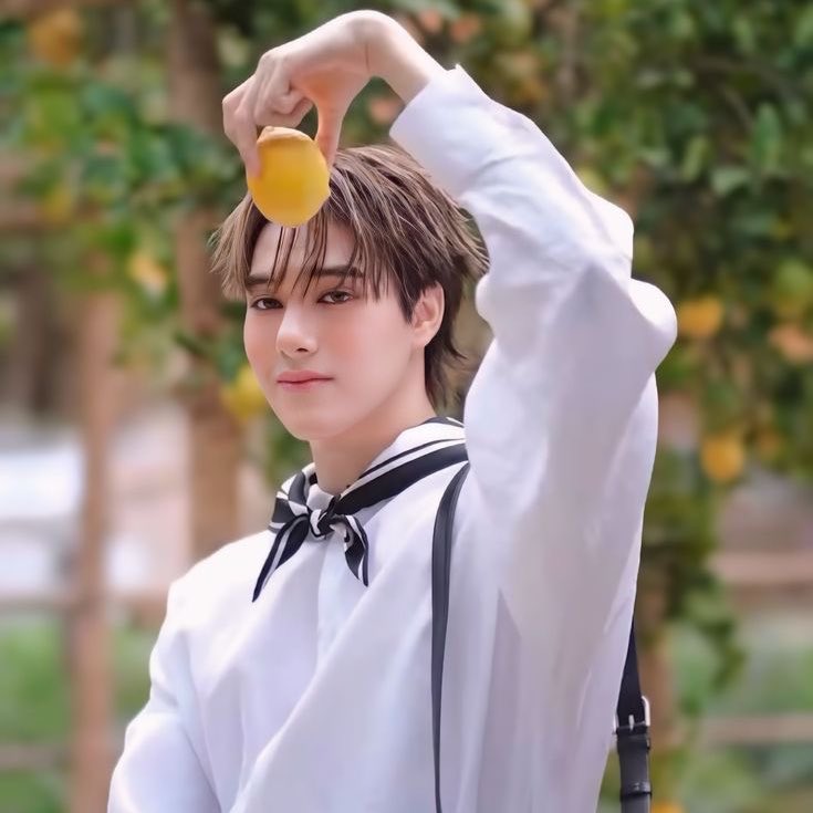 amaranthnn's tweet image. คุณหนูแต่งตัวไม่นัดกระผมเลยนะครับ