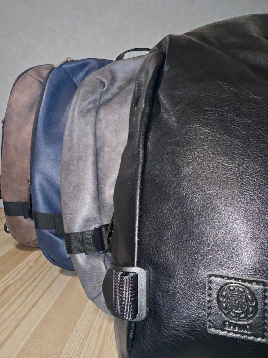 MFactorygroup's tweet image. 軽量で使いやすい 2WAYボディバッグ🎒
体にフィットするデザインでズレにくい！
スマホ・財布・小物も収納OK✨
普段使い〜お出かけにも◎

詳細はこちら↓
mfactorygroup.stores.jp/items/68d9f52a…

#ボディバッグ #2WAY #軽量バッグ #普段使い #カジュアル