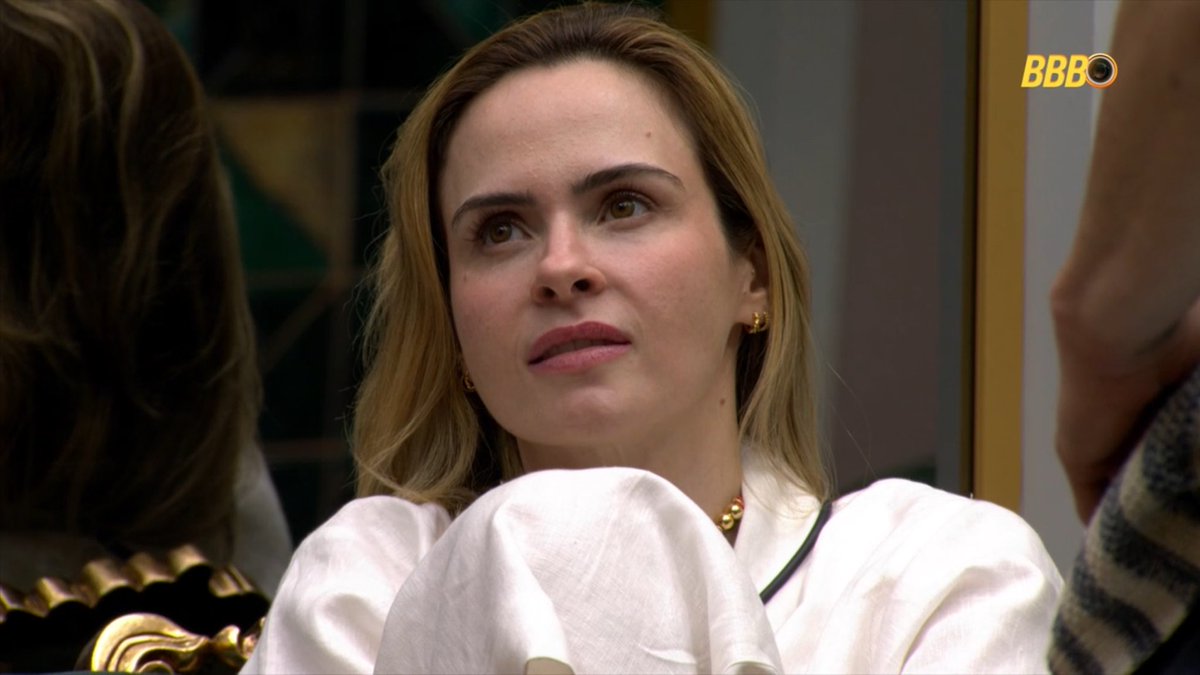 eu simplesmente abro o ppv e me deparo com a grandiosa: Ana Paula Renault. 
isso é histórico.
