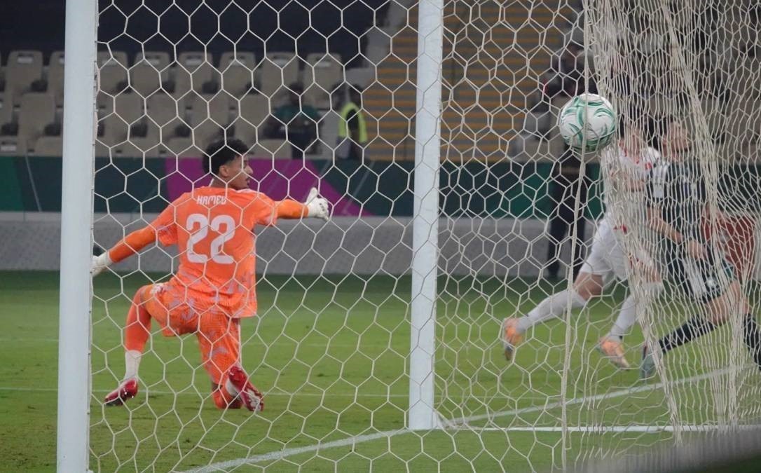 Vietnam stunned hosts Saudi Arabia with a 1-0 win in a match on late January 12 (Hanoi time) to top Group A, advancing to the U23 Asian Cup quarterfinals.