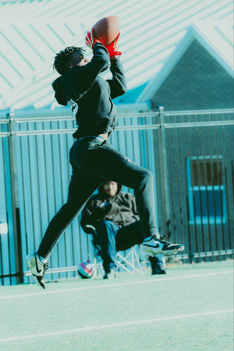 _heirjordan7's tweet image. Been working overtime w/ @NewEraMari 🥋 freshman season loading! #LockedIn 🏝️ @Senator_Pride