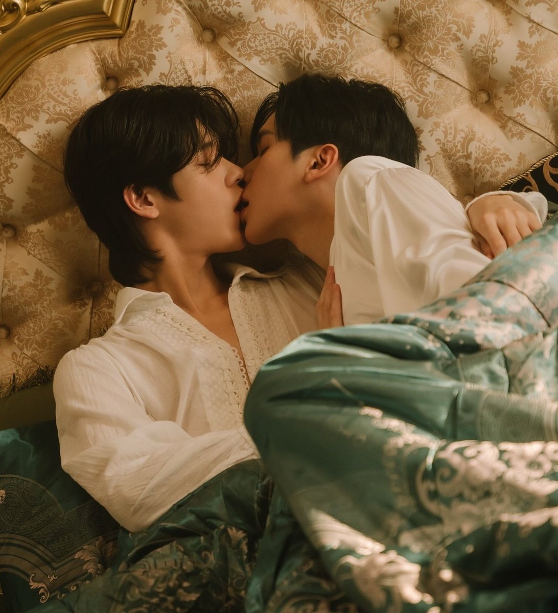 jmohms's tweet image. this one belongs to the louvre #jimmyohm