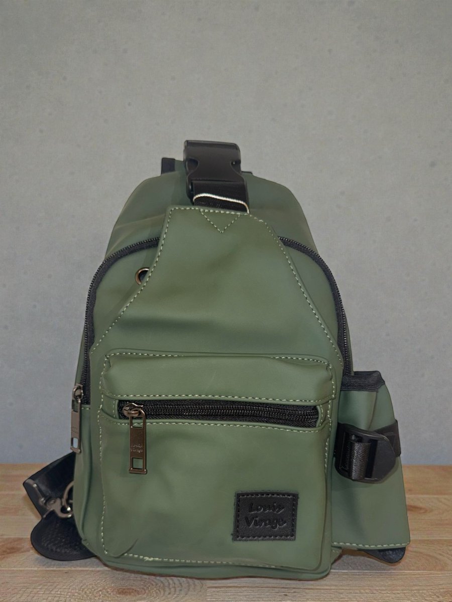 MFactorygroup's tweet image. 防水調素材で雨の日も安心☔
軽量＆体にフィットする スリムボディバッグ🎒
スマホ・財布・小物がちょうど入る使いやすいサイズ✨

詳細はこちら↓
mfactorygroup.stores.jp/items/69411861…

#ボディバッグ #防水 #軽量バッグ #普段使い #バッグ好き