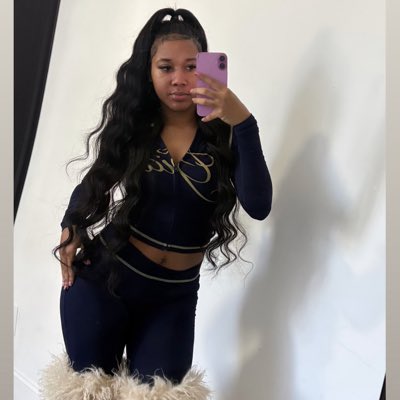 kyri4President's tweet photo. #NewProfilePic
#StillCute 💋 https://t.co/IfCLyDqmnp