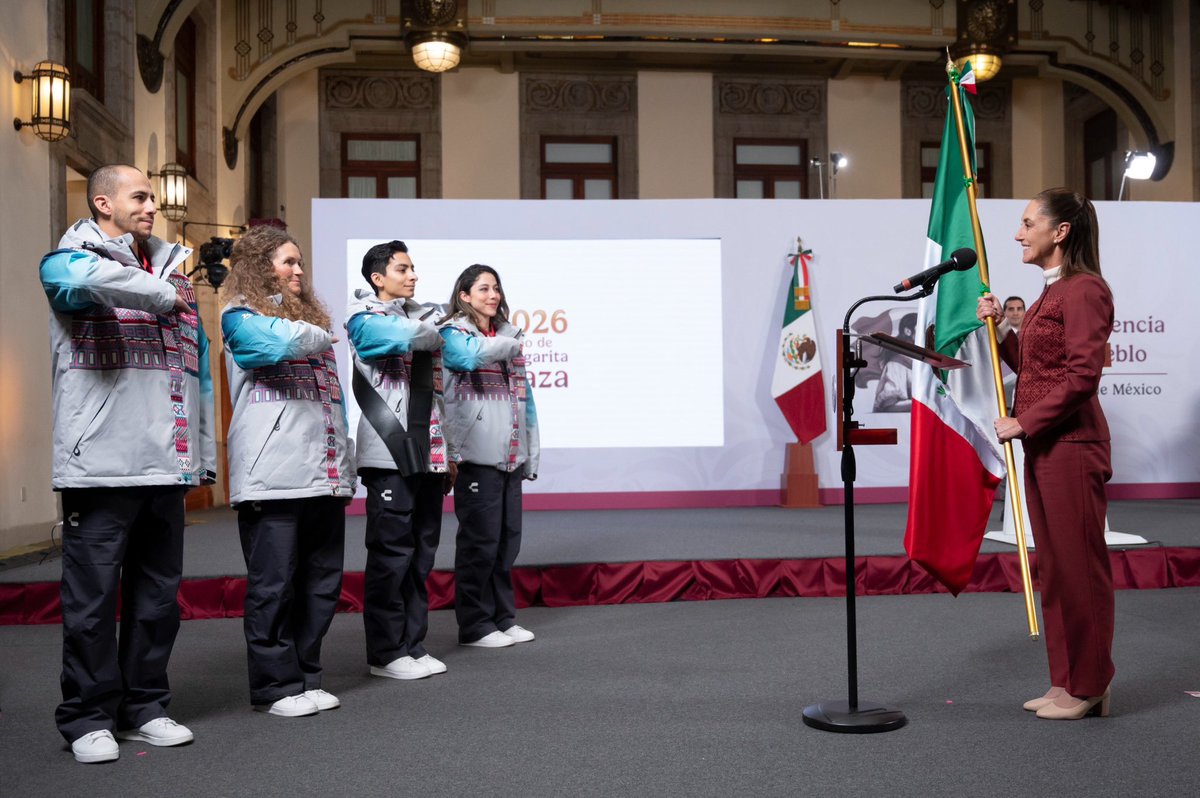 La delegación mexicana que competirá en los próximos Juegos Olímpicos de Invierno Milano-Cortina 2026, a realizarse del 6 al 22 de febrero en Italia, fue abanderada la mañana de este lunes por la Presidenta Claudia Sheinbaum Pardo en Palacio Nacional. <a href="/conadeoficial/">CONADE</a>