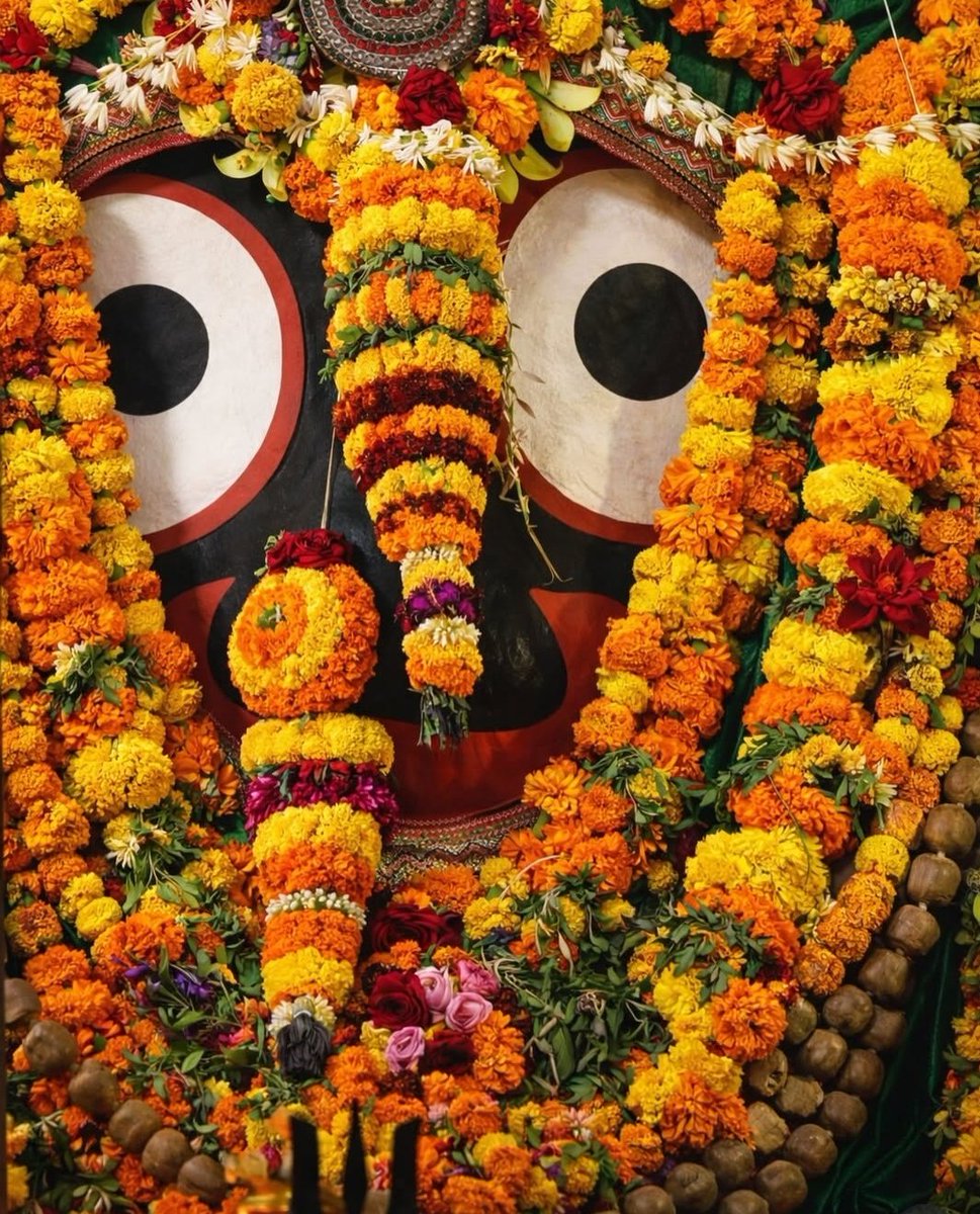 ଯଦି ତୋ ଉପରେ ଆସ୍ଥା ଅଛି,
.
.
ତାହାଲେ ସବୁ ଠିକଣା କୁ ରାସ୍ତା ଅଛି ✍️
#ହେ_ନାଥ 🙏