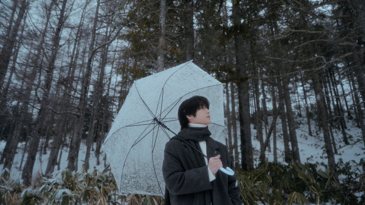 bemogyu's tweet image. [ bit.ly/368PFO2 ] What follows arrive middle of cold January held in 한겨울. Winter align in restraint to frost and colder chapter settles beneath snowbound trees and daylight as 𝐭𝐡𝐞 𝐧𝐞𝐰 𝐰𝐢𝐧𝐭𝐞𝐫 𝐜𝐨𝐯𝐞𝐫 will be out soon to warm your heart in Jan 13. 🦌❅