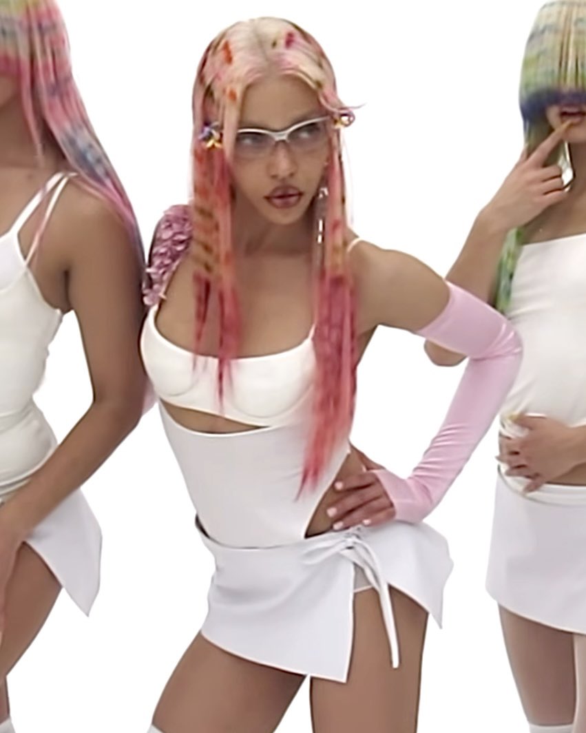 iriptheslitt's tweet image. fka twigs x gentle monster