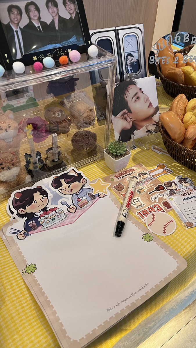 Cihuyy minung udah refill freebies nih ☺️ ada yg mampir ke Disenja Coffee hari ini? Silahkan diambil secukupnya yaa, jangan lupa isi wish boardnya jugaa. Have a nice day✨

#SungbriBitesNBeats