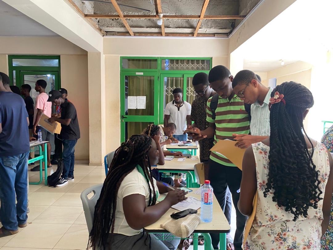 eleesa2021's tweet photo. Scenes from day 1 of the Department Course Registration Process.📚📝

#ELEESA  #Buildingabrighterfuture https://t.co/FPZhwCUpaZ