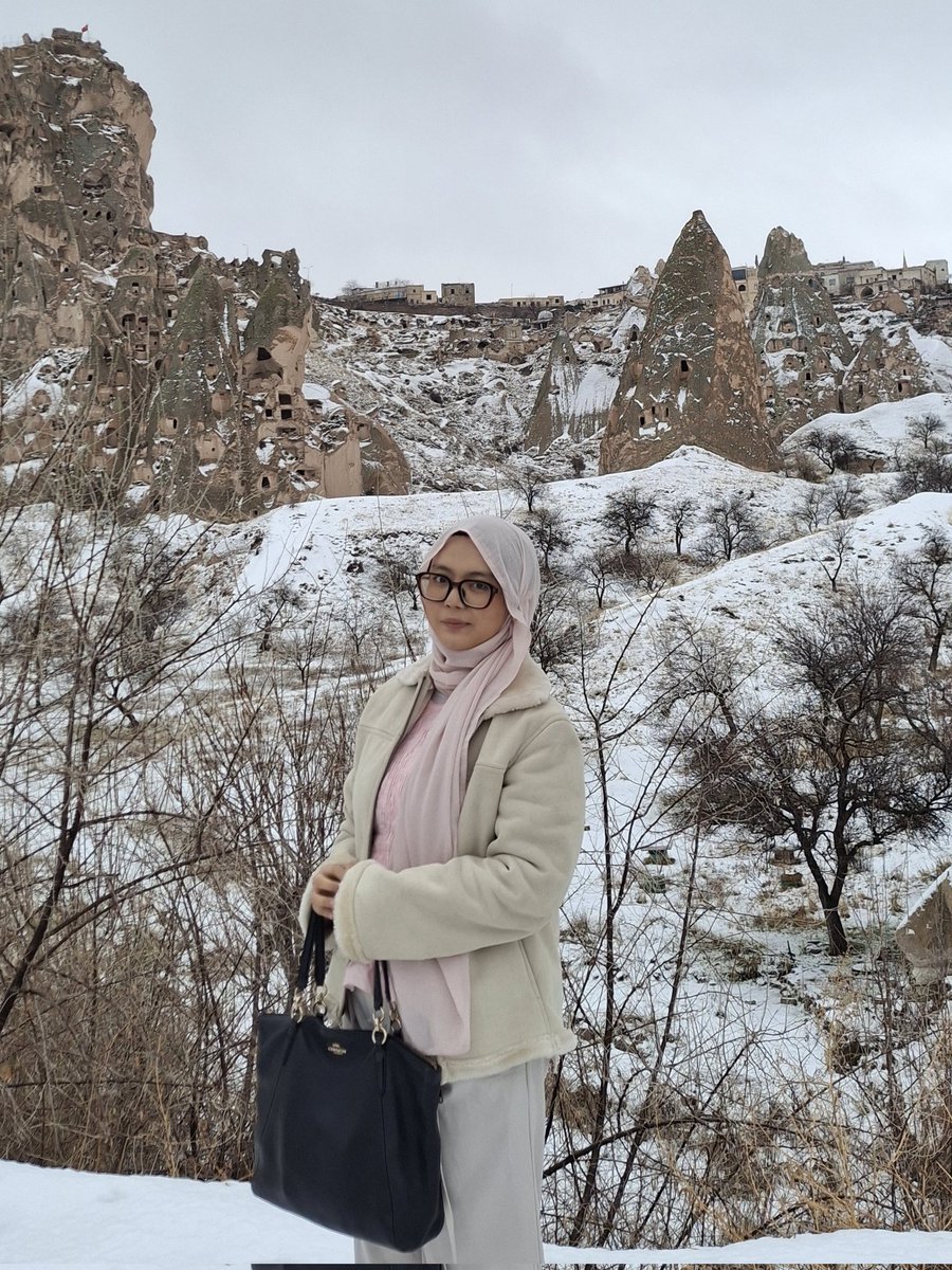 nanat imut solihah tweet media