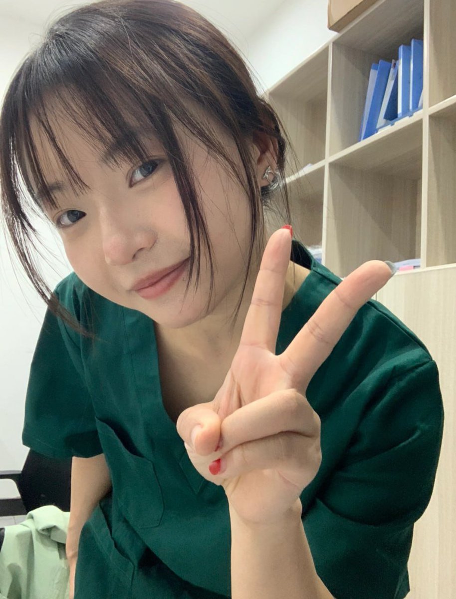#實習護士  
兜兜 要來打針嗎？ https://t.co/ejcC9F1LjZ