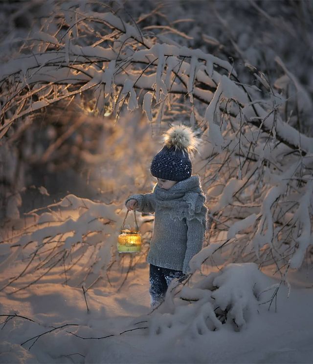 Samramirezm's tweet image. Ah, yes, traditional businesses really needed crypto influence. Nothing like adding a little market volatility and confusion to a stable operation. Who knew customers wanted to pay in digital coins instead of good old cash? Progress, right?