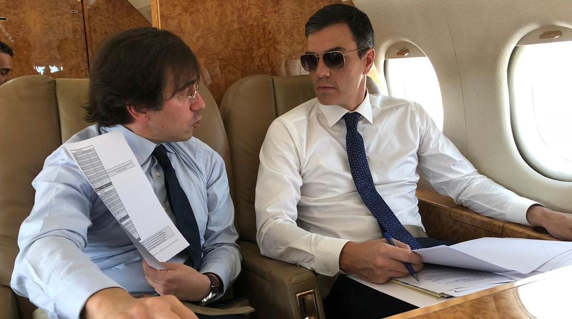 RobertoVaquero_'s tweet photo. El Falcon registra desde 2021 veintidós vuelos a Suiza sin justificación y varios a la República Dominicana, ambos paraísos fiscales.

Implantan en toda España zonas de bajas emisiones, perjudicando a los trabajadores, mientras ellos contaminan cuanto quieren. Esta es la "transición ecológica" del PSOE.