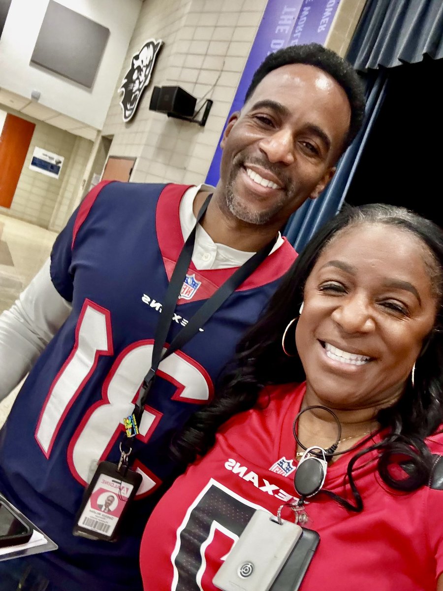 principaldmac's tweet photo. Mighty Puma Staff understood the assignment today as we prepped to cheer on our Houston Texans 🟥🟦🏈🔥! We did have 2 staff members show up in Cowgirl apparel 🤠😂… documentation coming tomorrow 😜📄. GO TEXANS!!! https://t.co/5OyMP53wOD