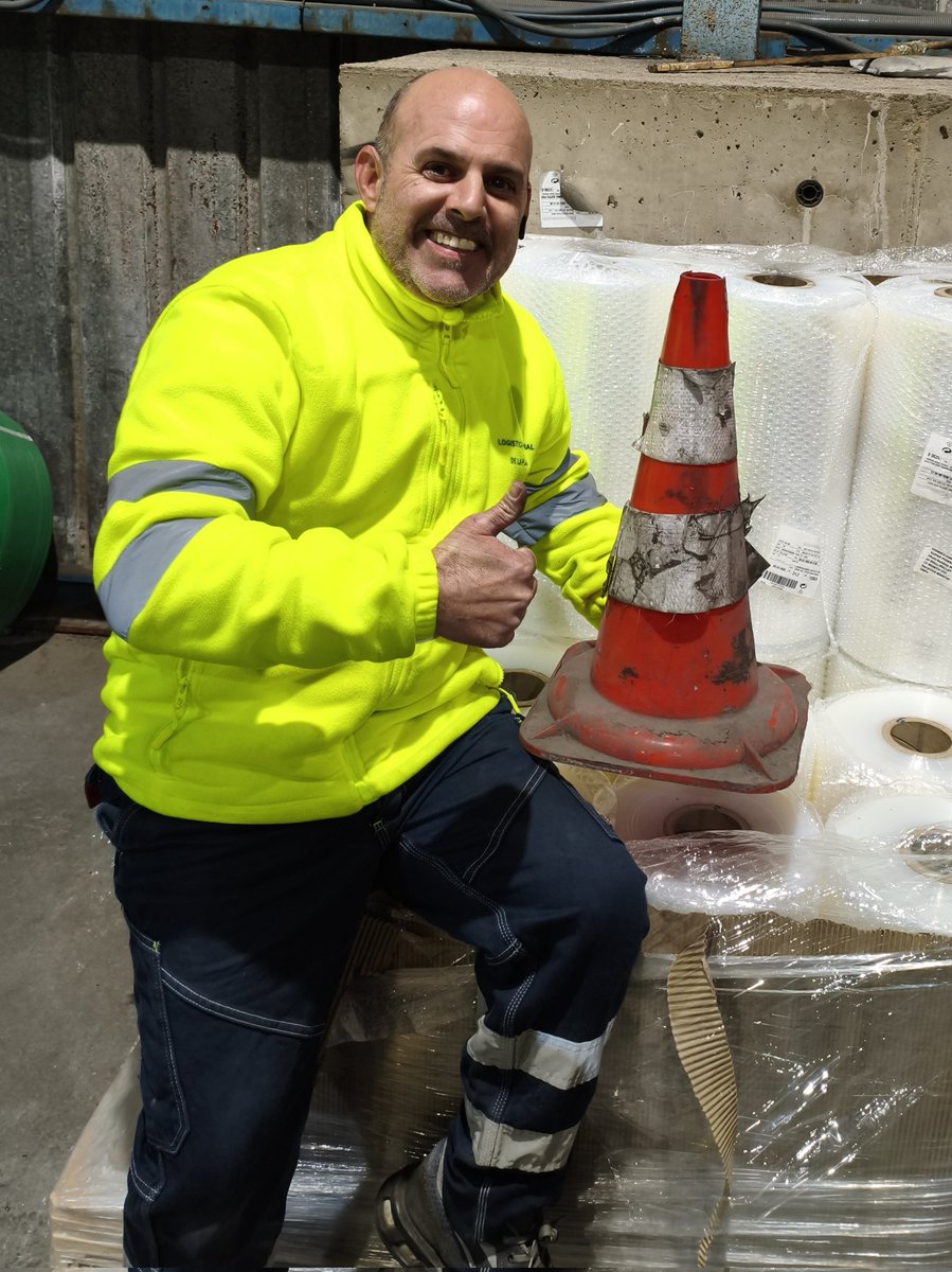 capdecoco's tweet image. Acabo de hablar con ARBELOA y dice que se siente muy ilusionado en esta nueva etapa como entrenador del Real Madrid 💪🏻