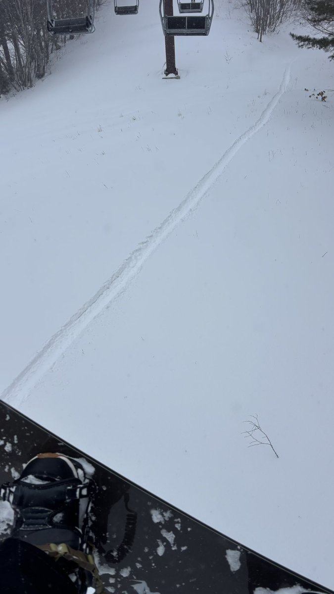 91emon's tweet image. ノートラックに筋つけるの楽しい♪