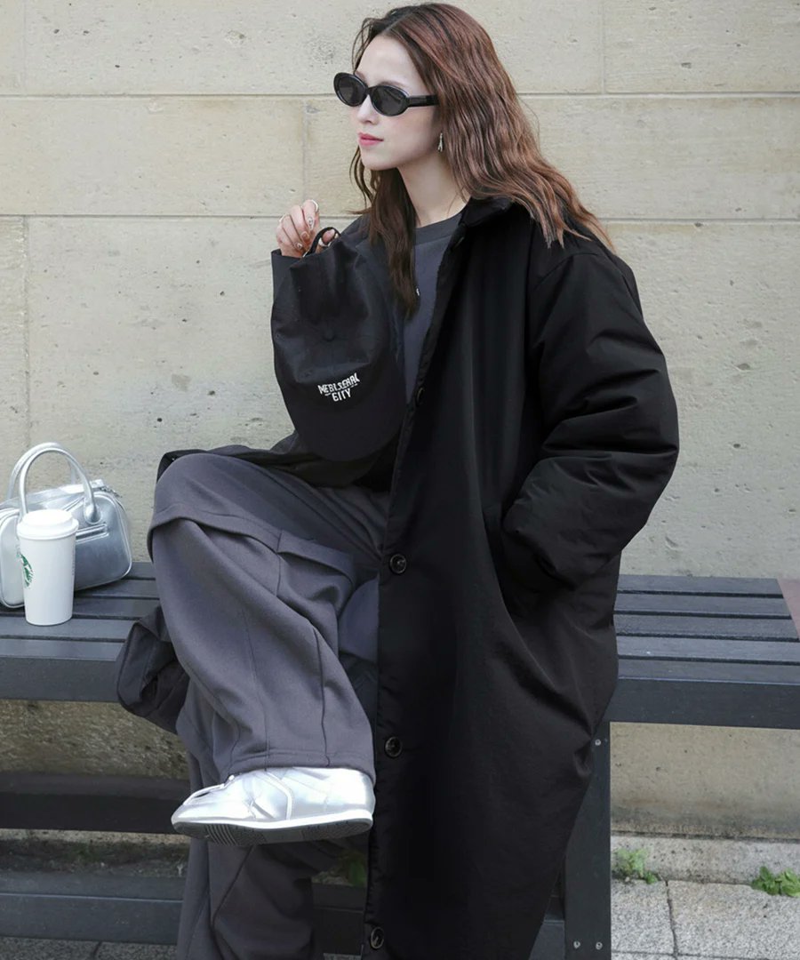 ElfClassical's tweet image. ／
大人の抜け感🩶
＼

✓襟付き中綿ロングコート(ce1010506)
軽やかな着心地ながらも、中綿入りで暖かく過ごせる一着。
袖口にタックを寄せたコクーンスリーブが女性らしい立体的なシルエットを演出。
生地には撥水機能付きのナイロン素材を使用しています◎

#クラシカルエルフ #プチプラ