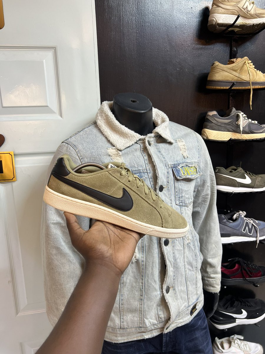 bozgabi's tweet image. Niko na hizi mali nauza, mtakujia or?

Nike killshot uk 9.5
Nike court royal uk 9
Nike md uk 7
Nike waffle uk 9
@3500
Dm app call 0790027817 @ChampPlug

Retweet widely
