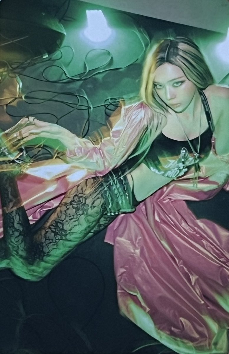 archivedwinter's tweet image. WHAT THE ACTUAL FUCK KIM MINJEONG