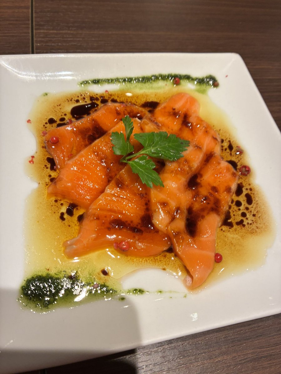 hiroshi5460's tweet image. あかさん
ko-ichiさん
と呑み会でした🍻

何だかんだオタクと話してるのが楽しい😁

 ユグレミオタクの皆様へ
俺、あかさんと別れた段階でのko-ichiさんは決して酩酊状態ではなかったですwww

次はおでん会をやりたいなと思ってます🍢

そして乃木蛍ちゃんに会いたいです♡←心の声

 #イケバル