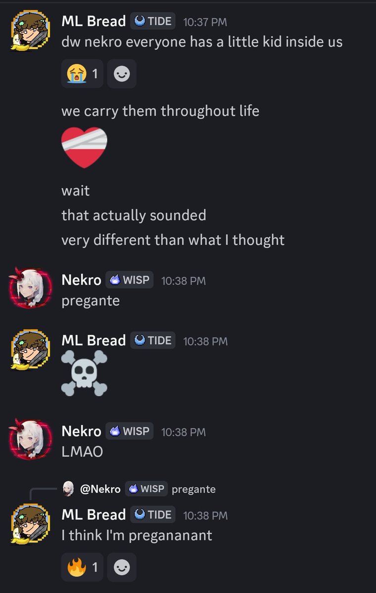 ml_breadd's tweet image. look at my teammate dawg ✌️😭 we aint surviving no server 🙏🥹