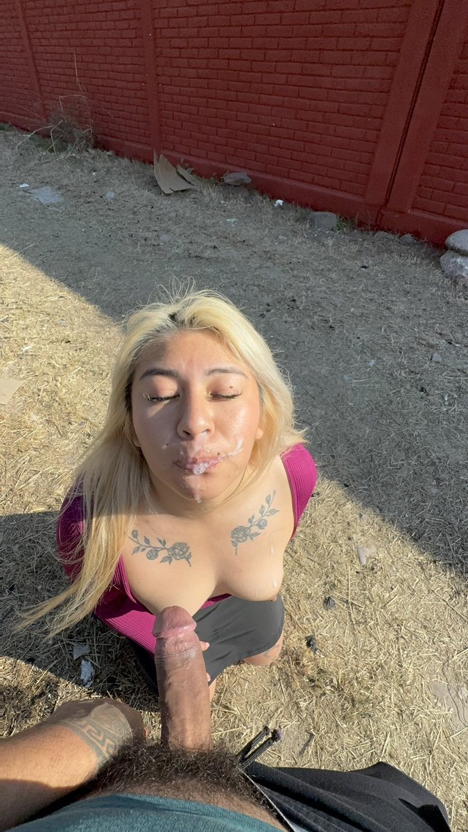 CoupleManson's tweet photo. Mamando verga en la calle YA ESTÁ EN MI CANAL VER A VERLO 
Este mes haré puro exhibít en mi canal, así que ven y suscríbete 😈🥵 sácate la leche conmigo 
https://t.co/ilSRumsqGy https://t.co/I8dVHTcg5f