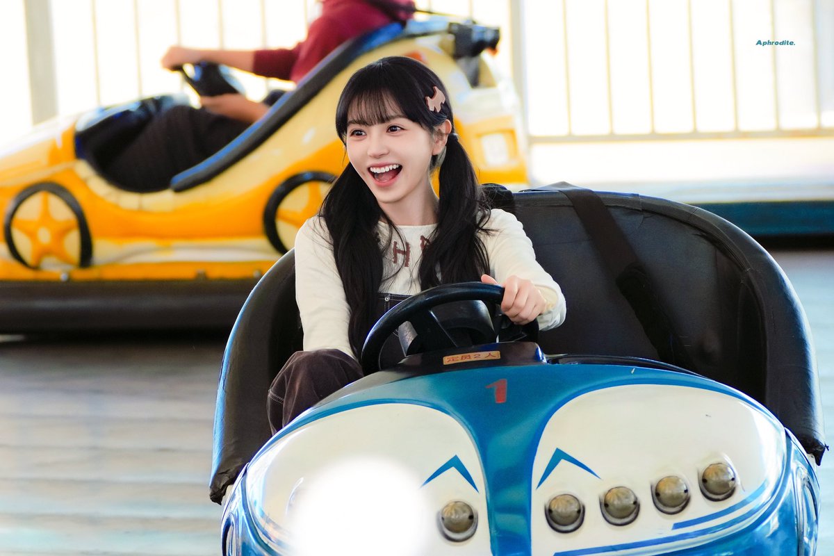 nihaooo, met siang mentemen. hari enih neng ciwei mangkal ia, yang mau jajanin ayang/keuarga/besti/tetangga nya leh yuk, dm aku ajah tujuan dan pesanan nya. 💌💨

yg muk dijajanin juga leh, qrt aja tweet ini. yuuuuk jajan yg banyak! 🚲