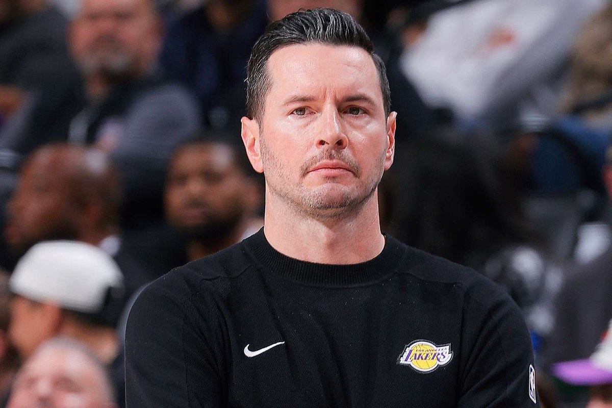 deadboylyfee's tweet image. Mark Walter if you’re a real demon you’ll get rid of both these goofies asap