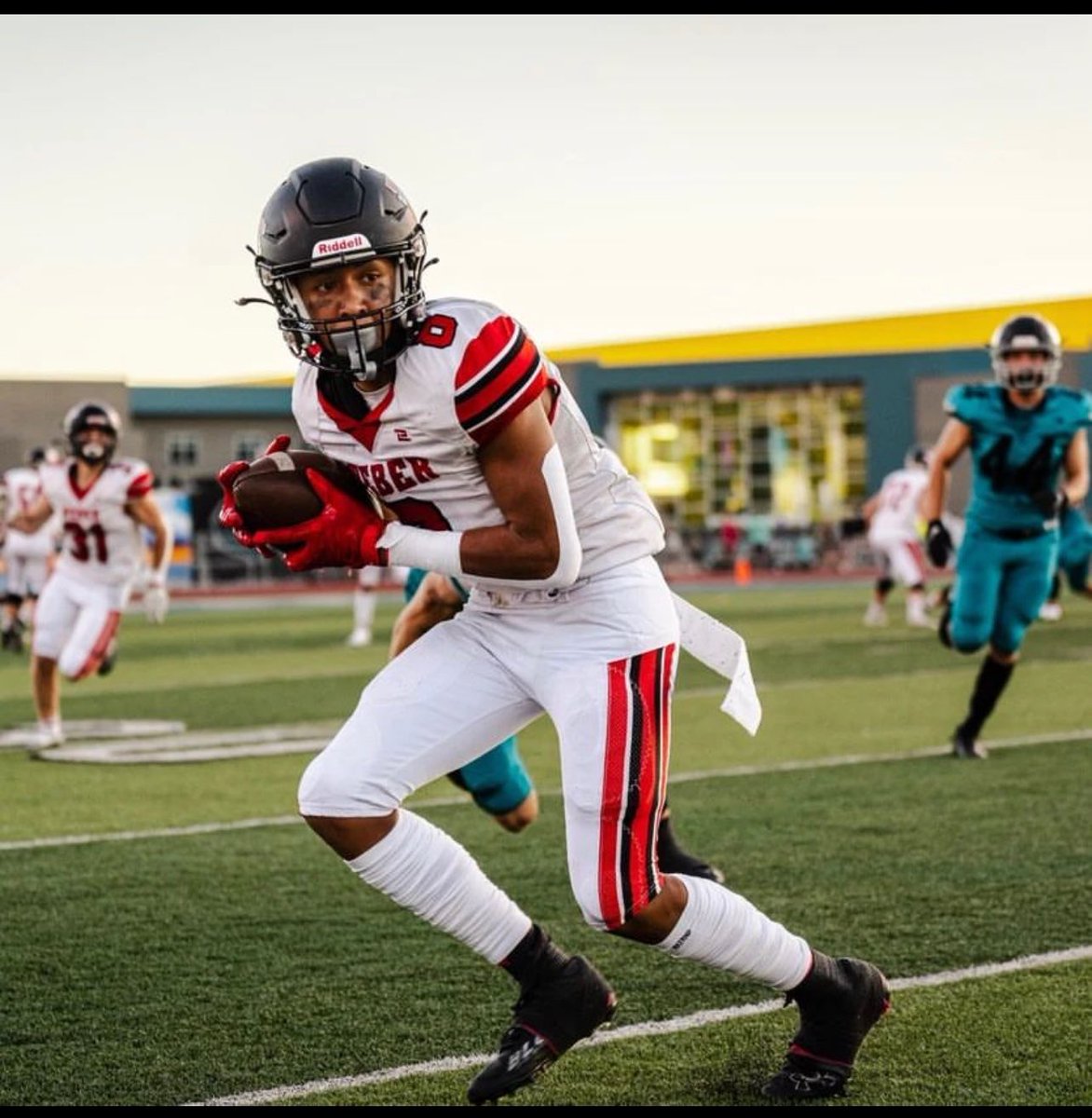 PortalPredict's tweet image. BREAKING: On3’s @SWiltfong_ has logged an expert prediction for 𝐌𝐢𝐜𝐡𝐢𝐠𝐚𝐧 to land ATH Salesi Moa from Utah.

4-Star recruit in the Class of 2026, #54 overall, #2 athlete in the nation.

〽️〽️