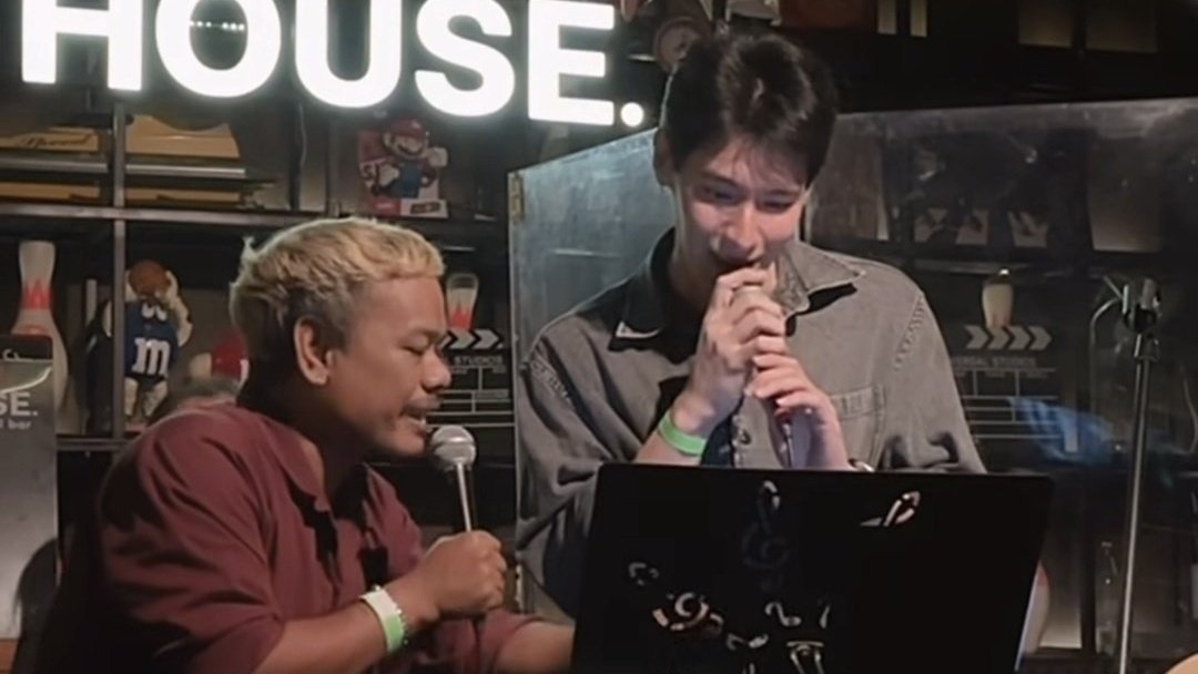 sunmorkaddicttt's tweet image. 1. Podd tiba2 join after party cast dan crew OFDO.
2. First bilang iya waktu ada fans tanya apa dia bakal join di only friends season 2.
3. MATILAH GUE.

😭😂😭😂😭😂😭😂😭😂😭