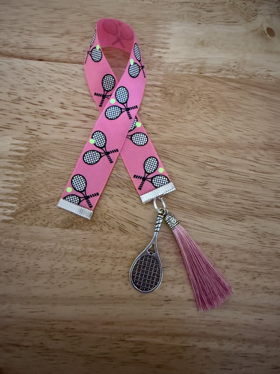 SLMor's tweet image. Tennis Bookmark
Available - Pink and Lime Green
Different charms
Book lover 
Tennis Gift
With or without gift box
#tennisplayer #tennisbookmark #tennislife 

happylilac.etsy.com/listing/444018…