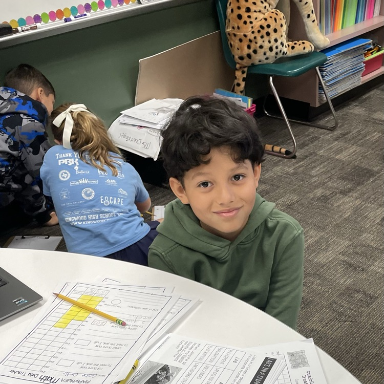 HumbleISD_BBE's tweet photo. Spotted this ๐ปmeeting with Ms. Duerringer to discuss his learning goals and progress! #studentgoalsetting #knowthemtogrowthem https://t.co/8KbDBODQEa