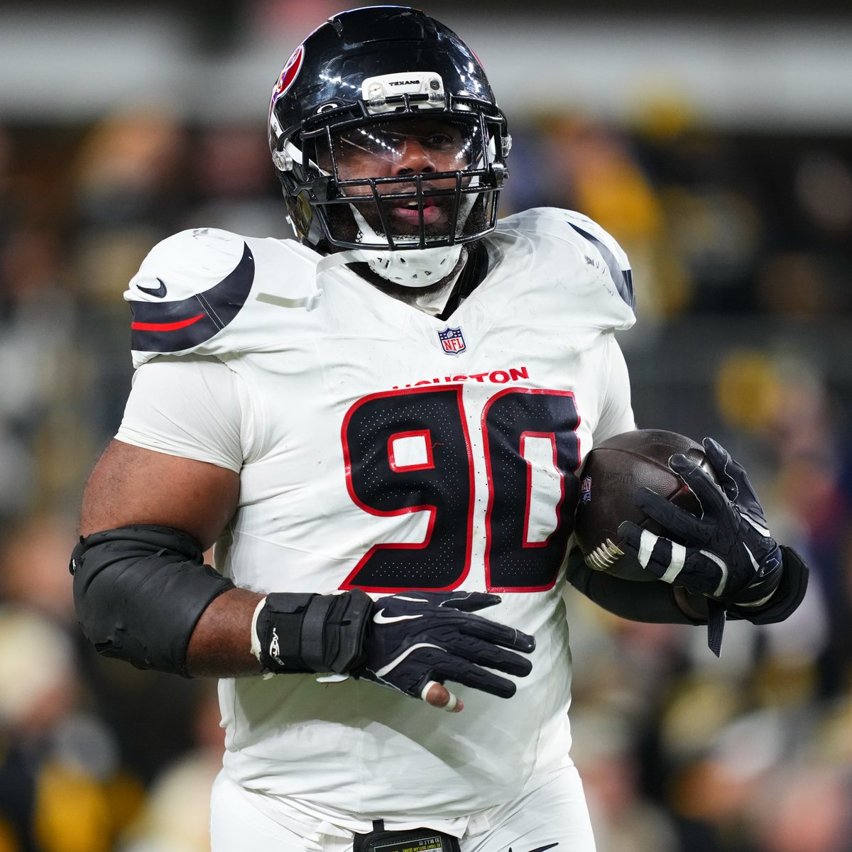 Sheldon Rankins is the first defensive tackle in NFL history to record a fumble return for a TD and at least 1.0 sack in a playoff game 👏

<a href="/HoustonTexans/">Houston Texans</a> | #HTownMade