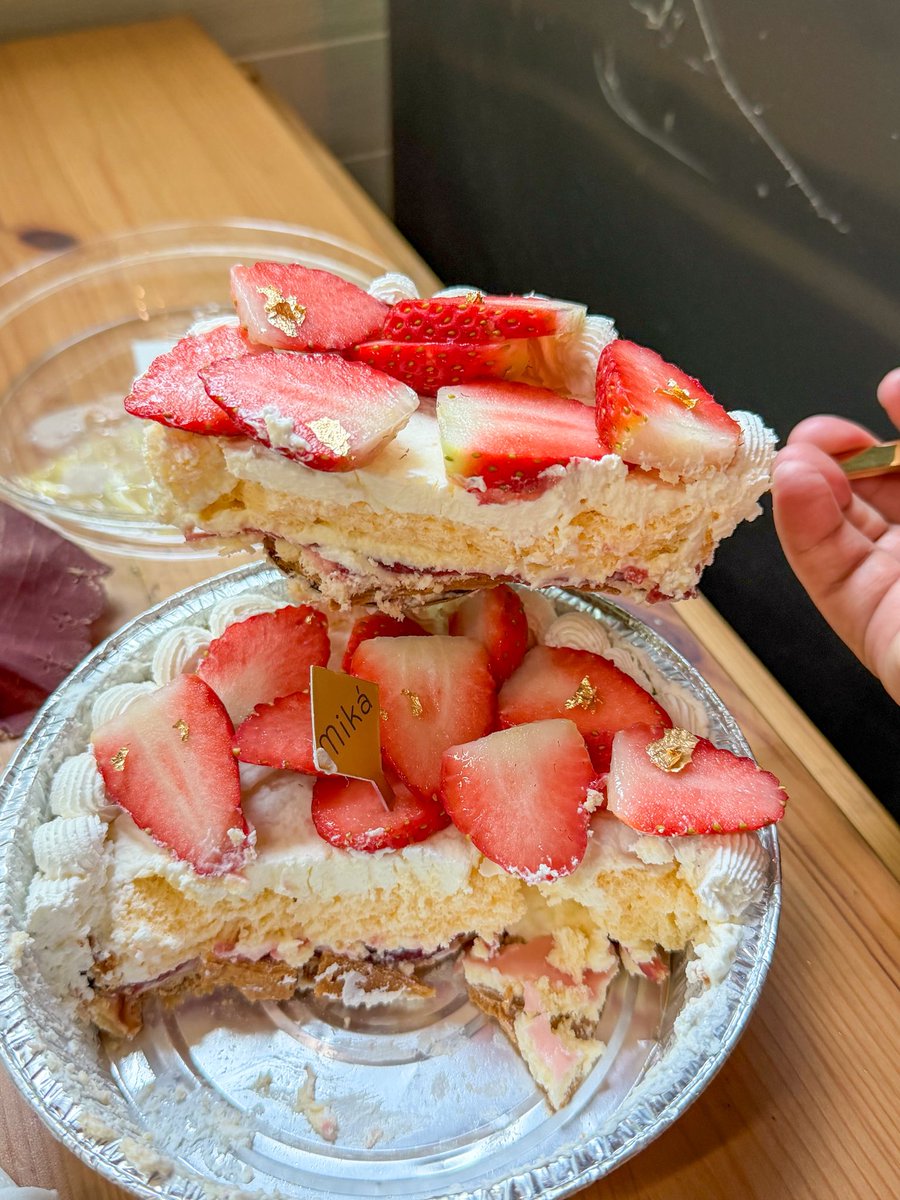 บอกพี่เทรนเนอร์ว่า วันนี้ขอกินขนมช้อนเดียวพอ
เทรนเนอร์บอกได้
จัดไป🤤

ร้าน mika อร่อยยยย

#อร่อยบอกต่อ