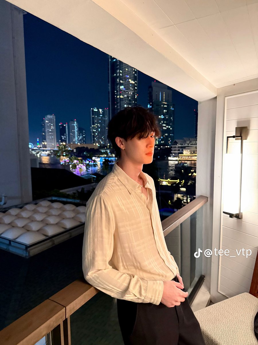 teevtp_home's tweet image. [120126]  TikTok update - tee_vtp

 ♡‧₊˚ ◡̎ ♡̷  @vitheepanich

😎

#tee_vtp #ธีรเดช