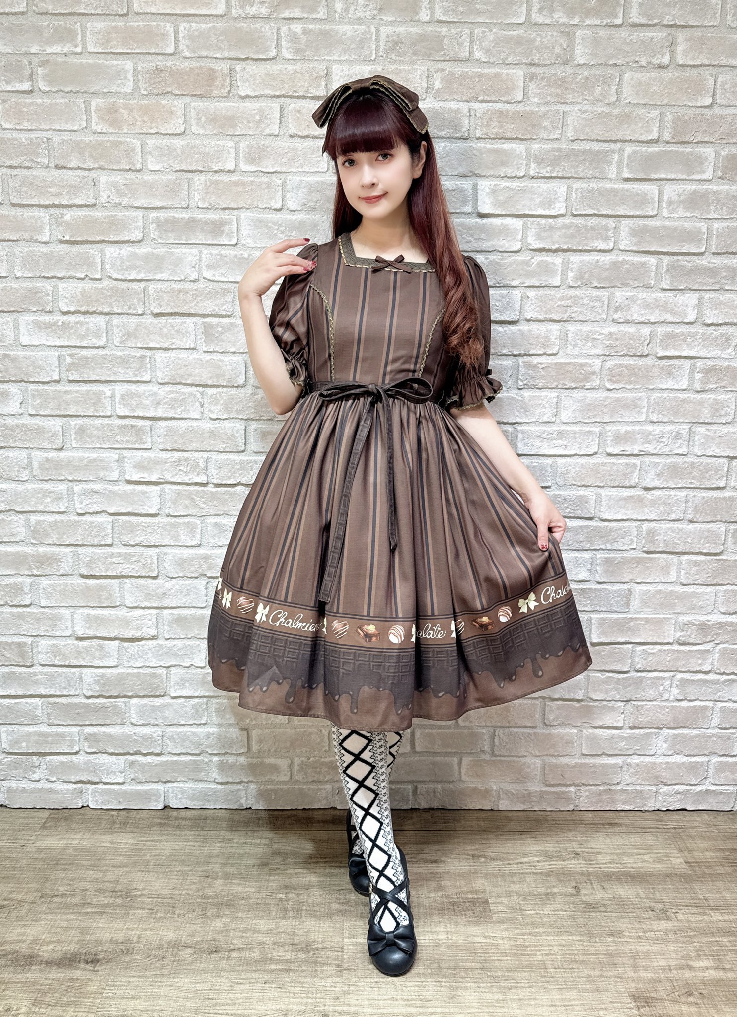 【美品✨】木製箱 濃い茶色 内側彫刻あり G-hON2daIAAd0Fy.jpg:large